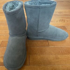 bear paw grey winter boots!